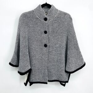 BABY ALPACA Made In Peru Black White Herringbone Soft Button Up Cape Poncho